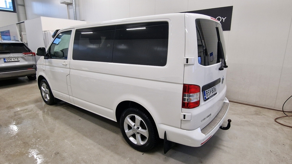 Volkswagen Caravelle vaihtoauto