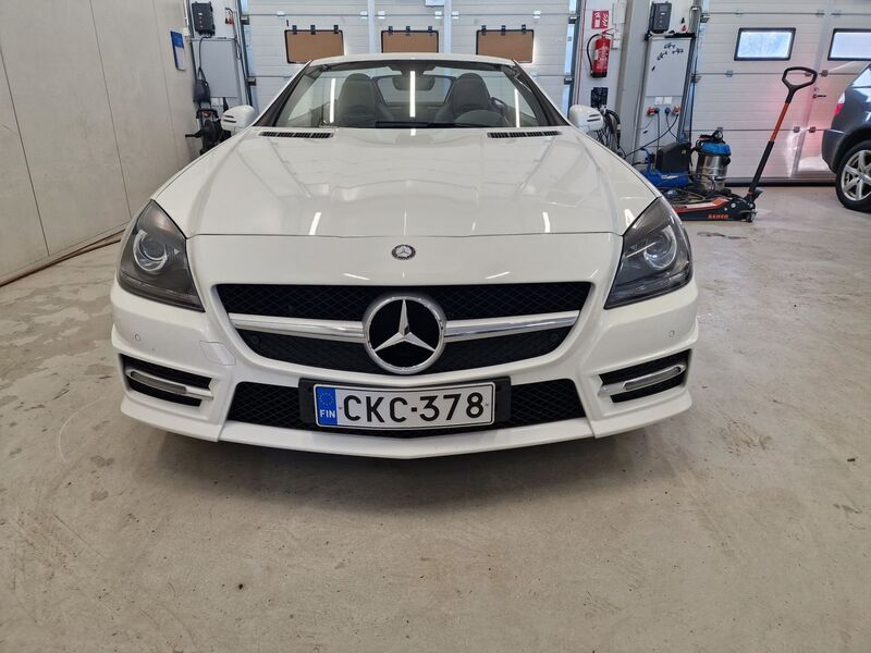 Mercedes-Benz SLK vaihtoauto