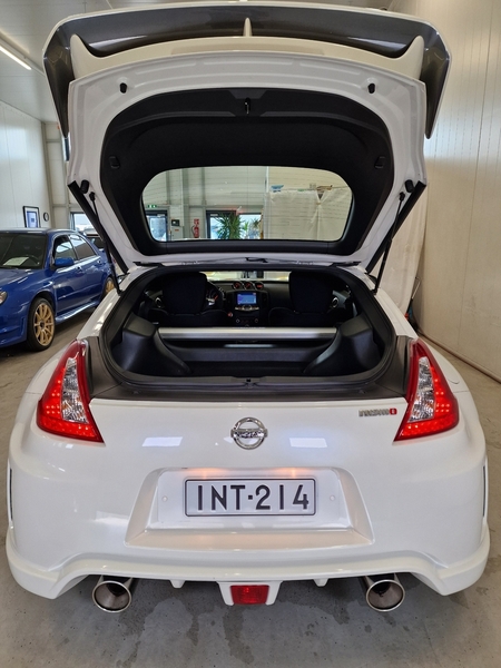 Nissan 370Z vaihtoauto