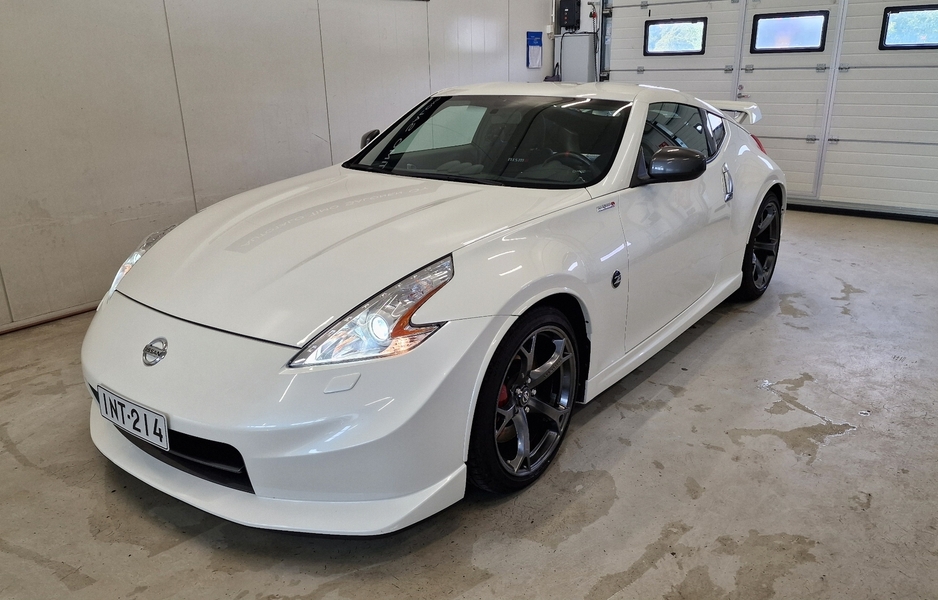 Nissan 370Z vaihtoauto