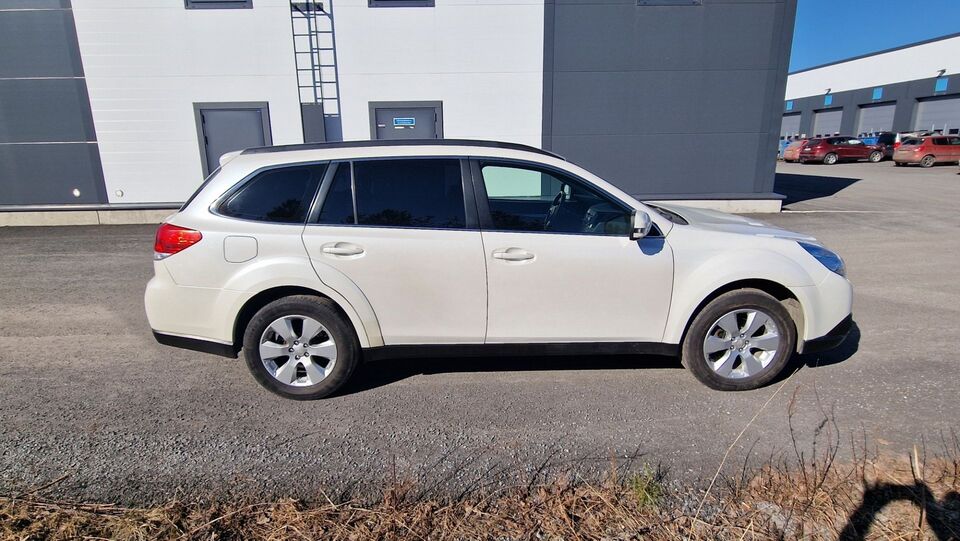 Subaru Outback vaihtoauto