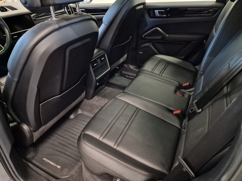 Porsche Cayenne vaihtoauto