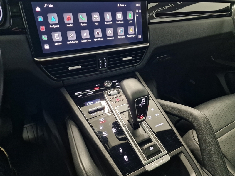 Porsche Cayenne vaihtoauto