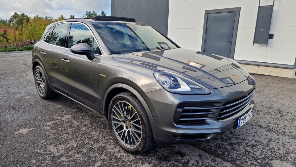 Porsche Cayenne vaihtoauto