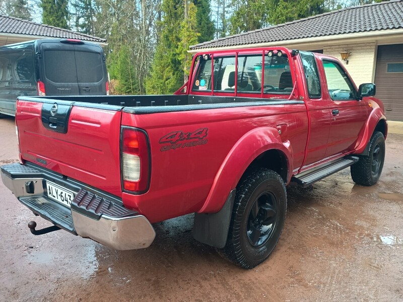 Nissan NP300 vaihtoauto