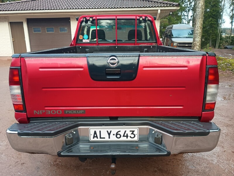 Nissan NP300 vaihtoauto