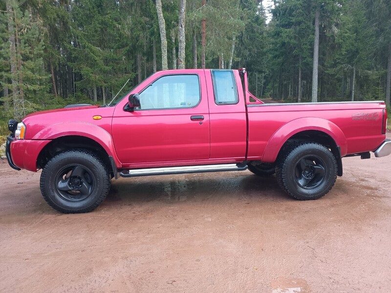 Nissan NP300 vaihtoauto