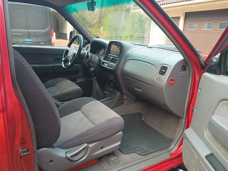 Nissan NP300 vaihtoauto