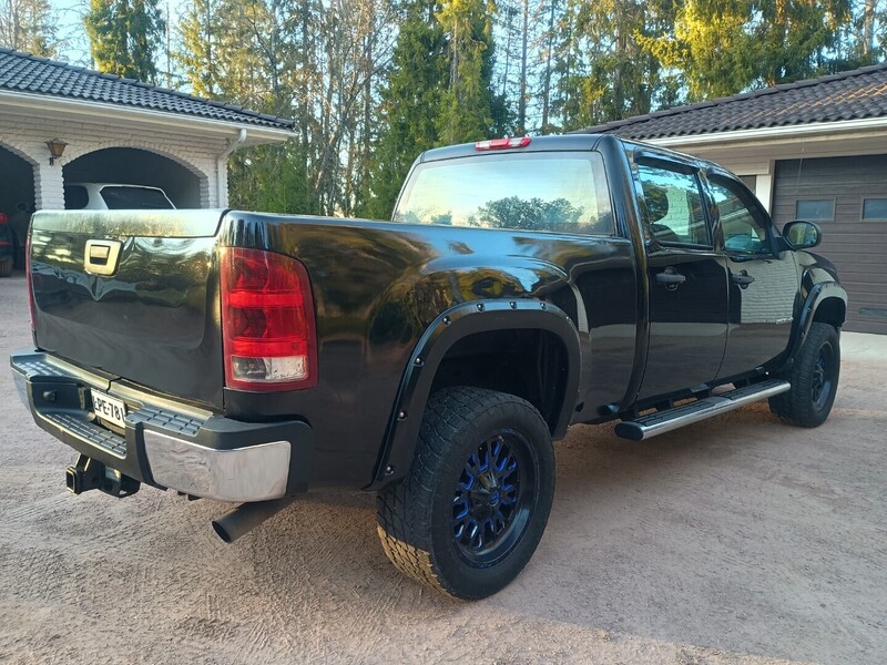 GMC Sierra vaihtoauto