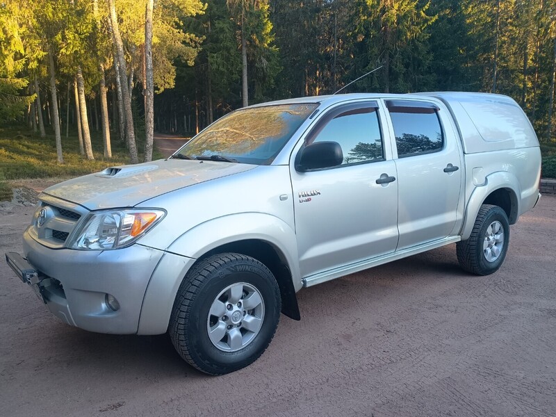 Toyota Hilux vaihtoauto