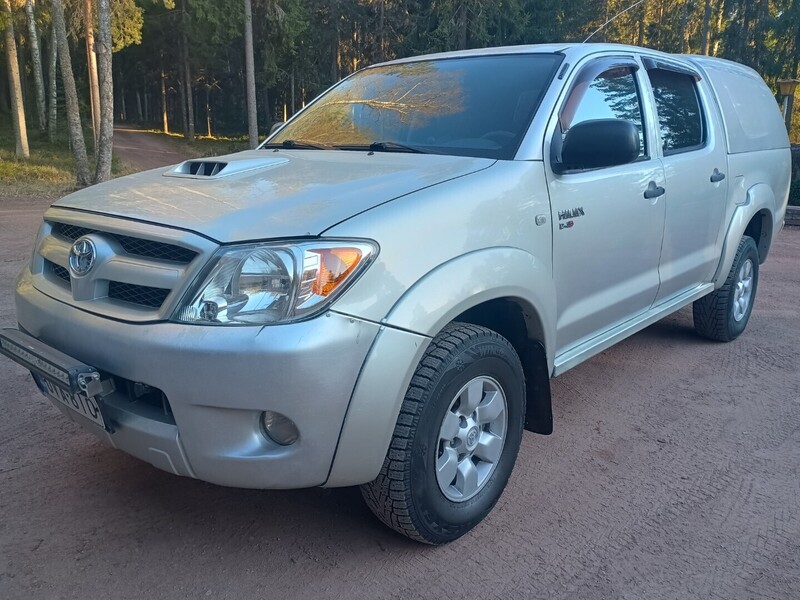 Toyota Hilux vaihtoauto
