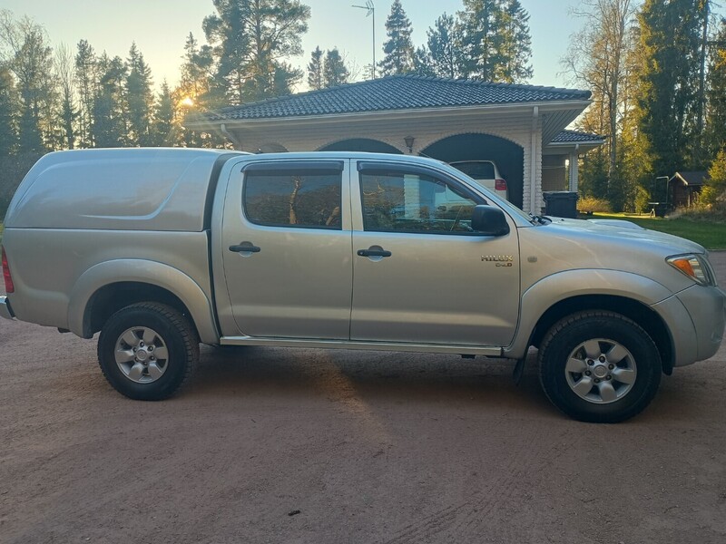 Toyota Hilux vaihtoauto