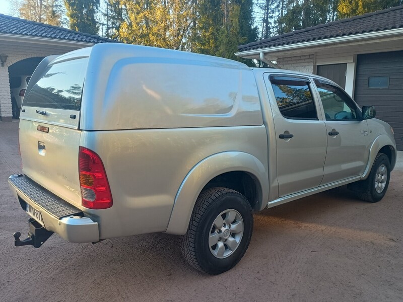 Toyota Hilux vaihtoauto