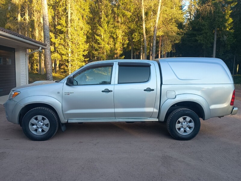 Toyota Hilux vaihtoauto