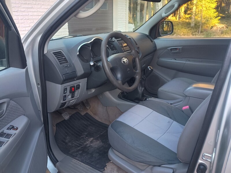 Toyota Hilux vaihtoauto