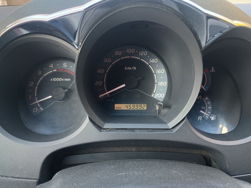 Toyota Hilux vaihtoauto