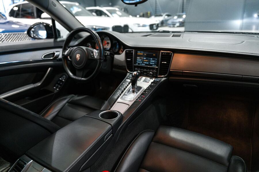 Porsche Panamera vaihtoauto