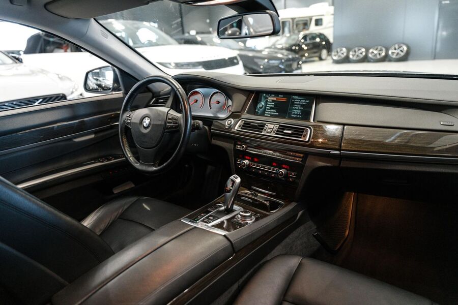 BMW 730 vaihtoauto