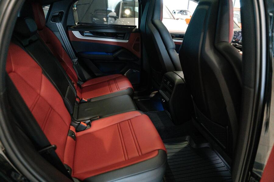 Porsche Cayenne vaihtoauto