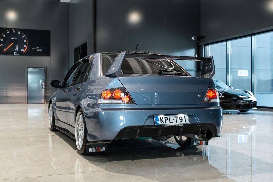 Mitsubishi Lancer vaihtoauto