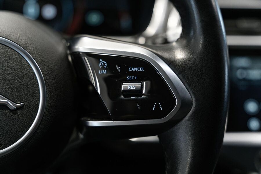 Jaguar I-PACE vaihtoauto