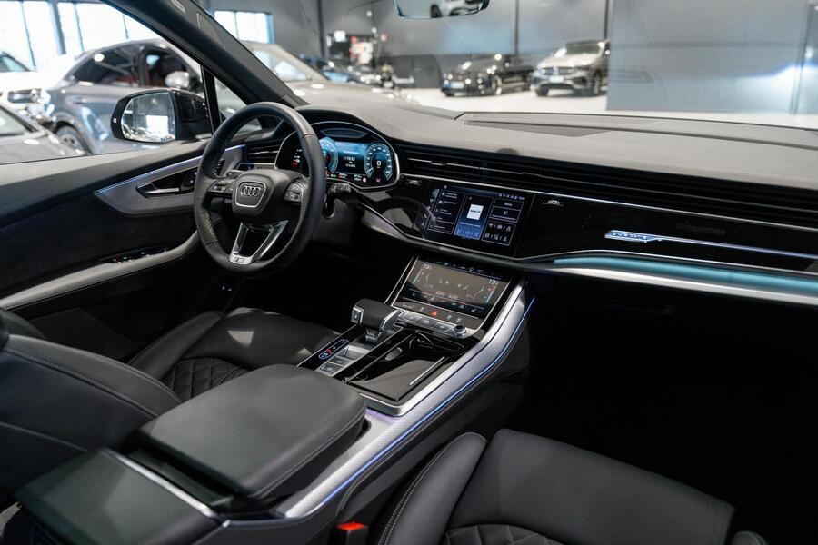 Audi Q7 vaihtoauto
