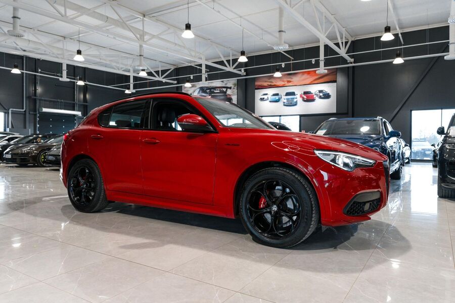 Alfa Romeo Stelvio vaihtoauto