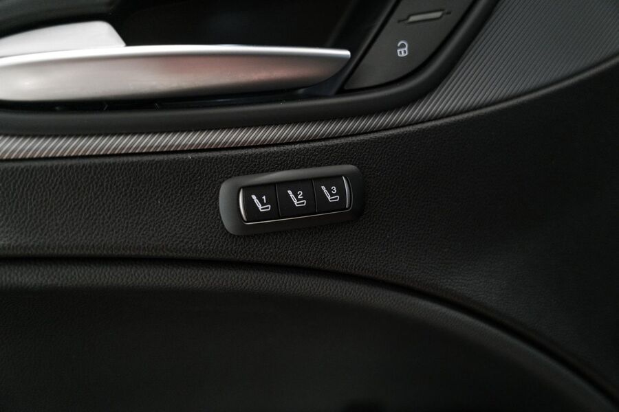 Alfa Romeo Stelvio vaihtoauto