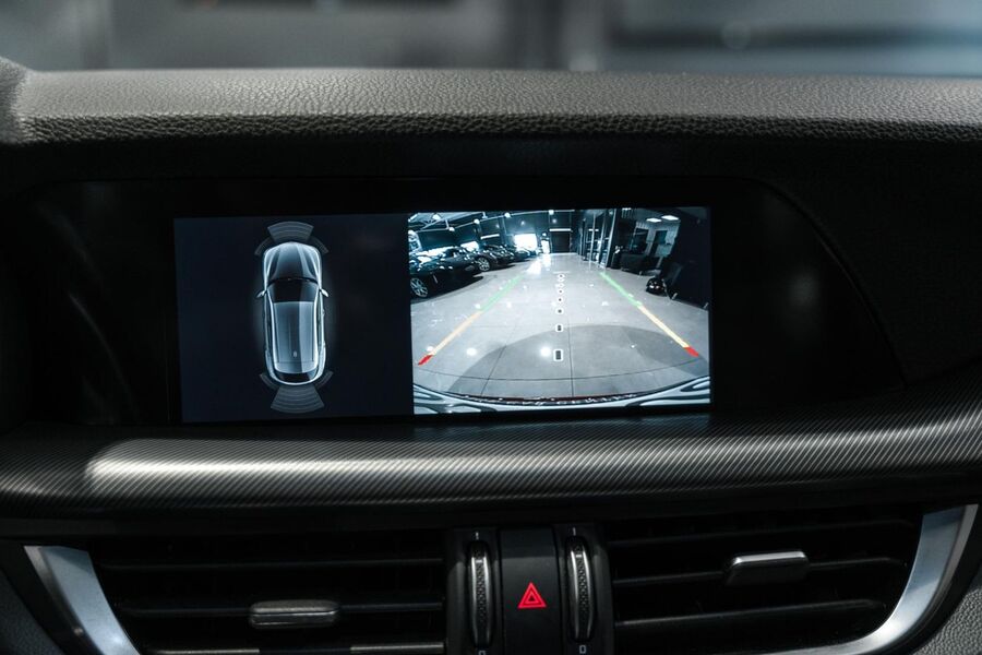 Alfa Romeo Stelvio vaihtoauto