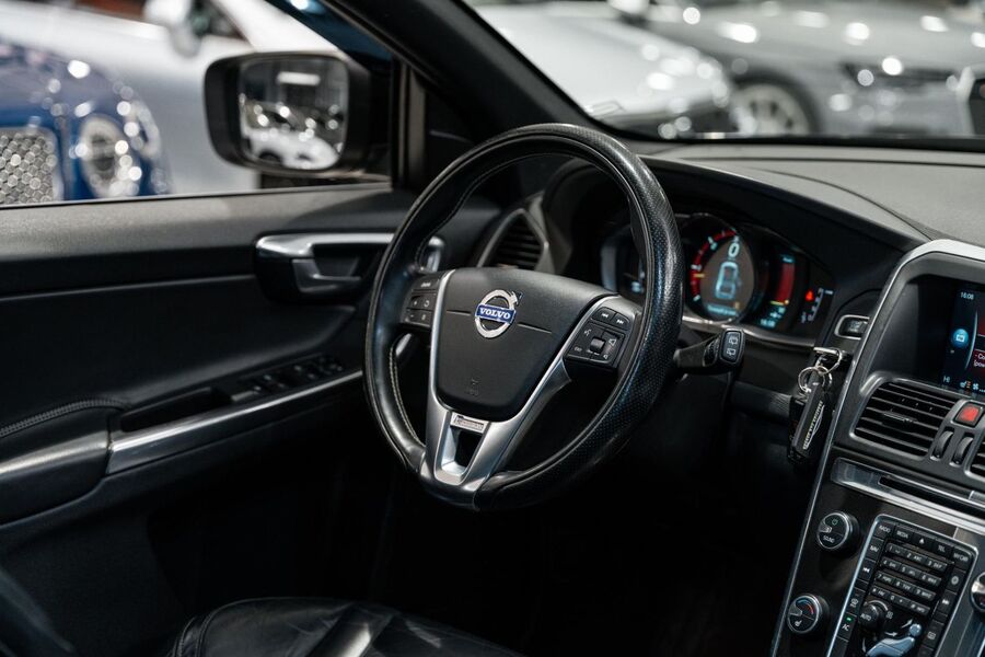 Volvo XC60 vaihtoauto