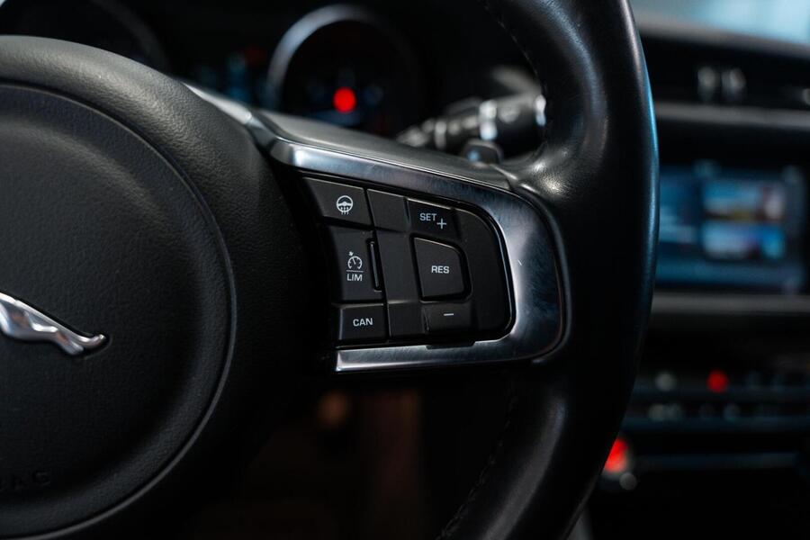 Jaguar XF vaihtoauto