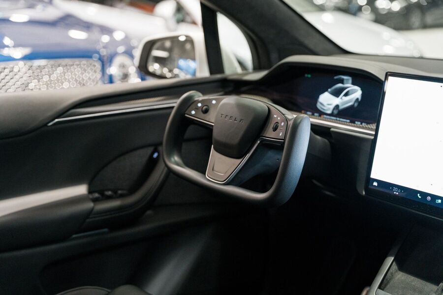 Tesla Model X vaihtoauto