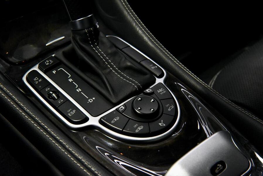 Mercedes-Benz SL vaihtoauto