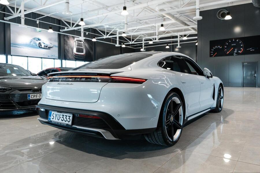 Porsche Taycan vaihtoauto