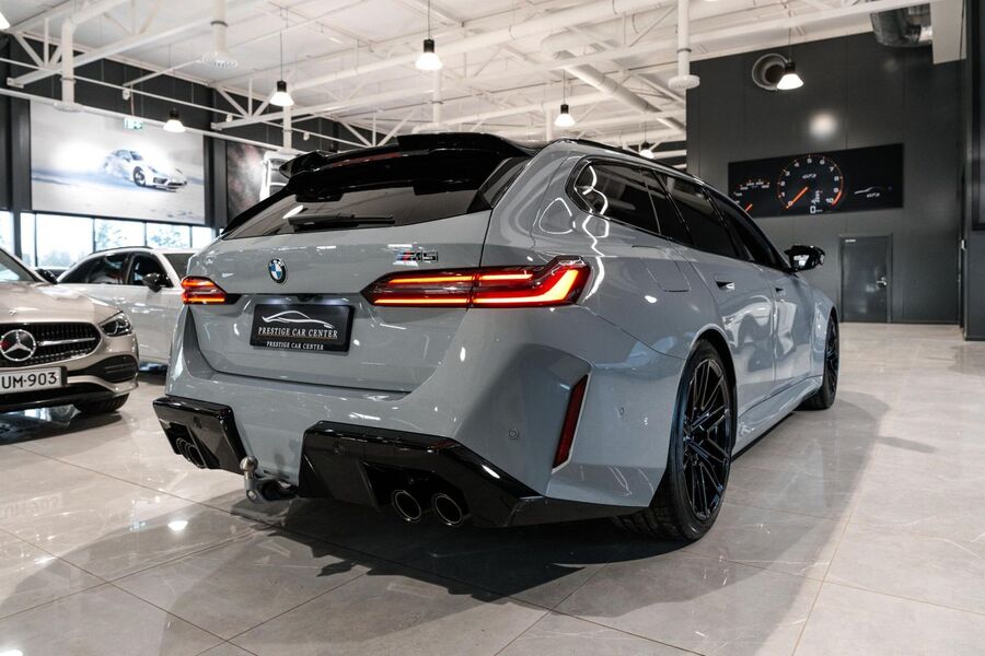 BMW M5 vaihtoauto