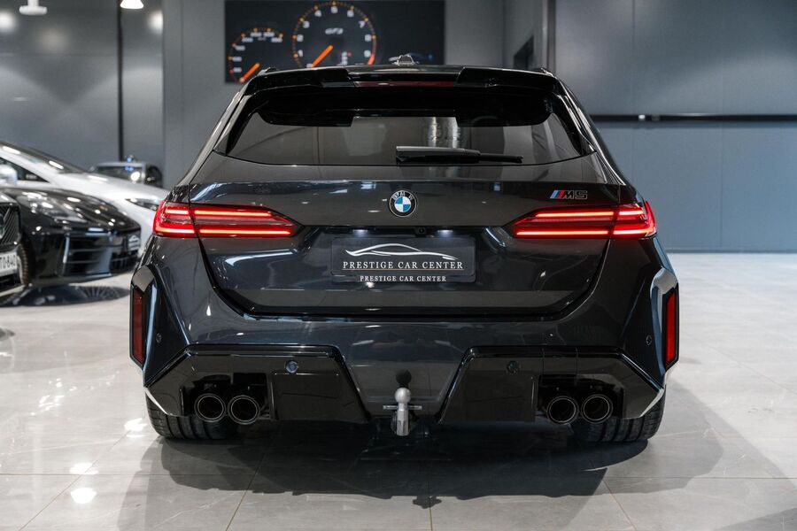 BMW M5 vaihtoauto
