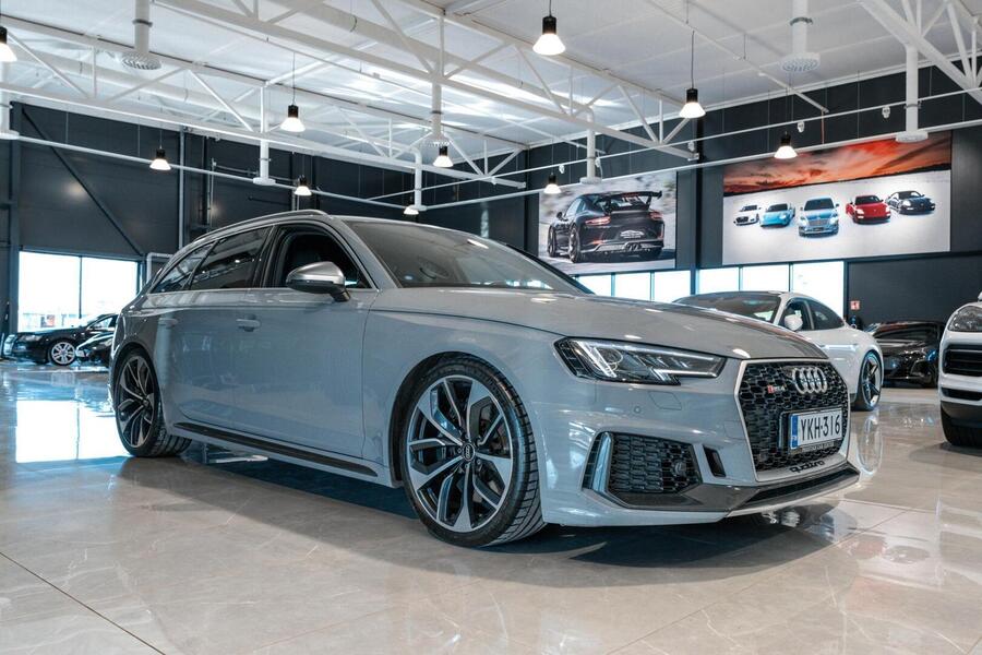 Audi RS4 vaihtoauto