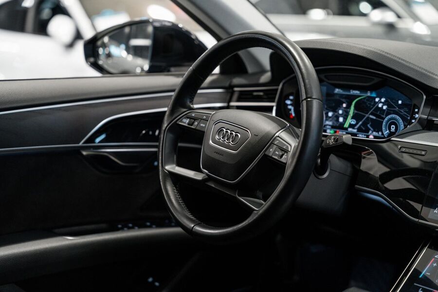Audi A8 vaihtoauto