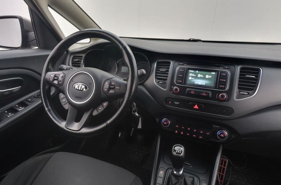Kia Carens vaihtoauto