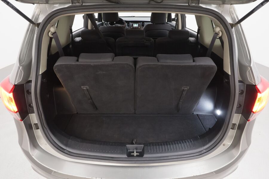 Kia Carens vaihtoauto