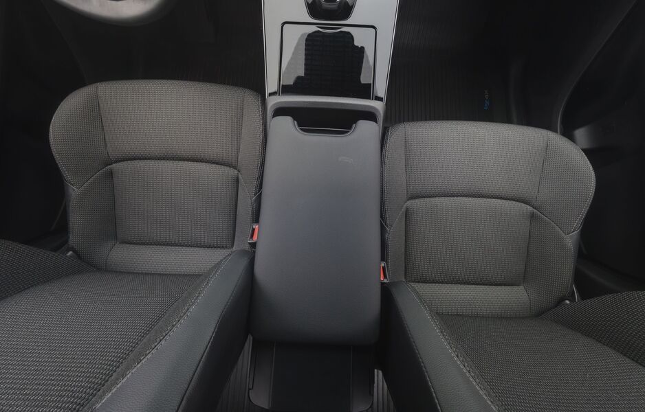 Toyota bZ4X vaihtoauto