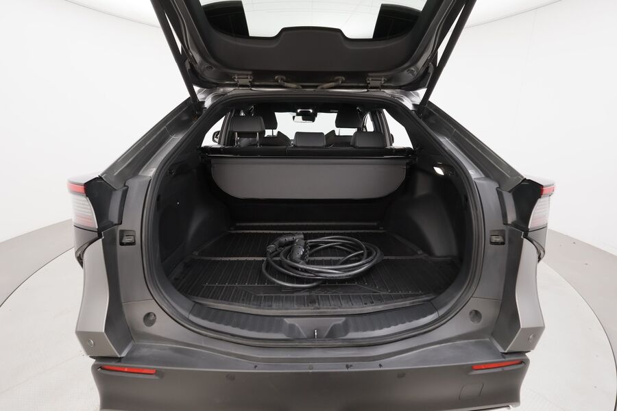 Toyota bZ4X vaihtoauto