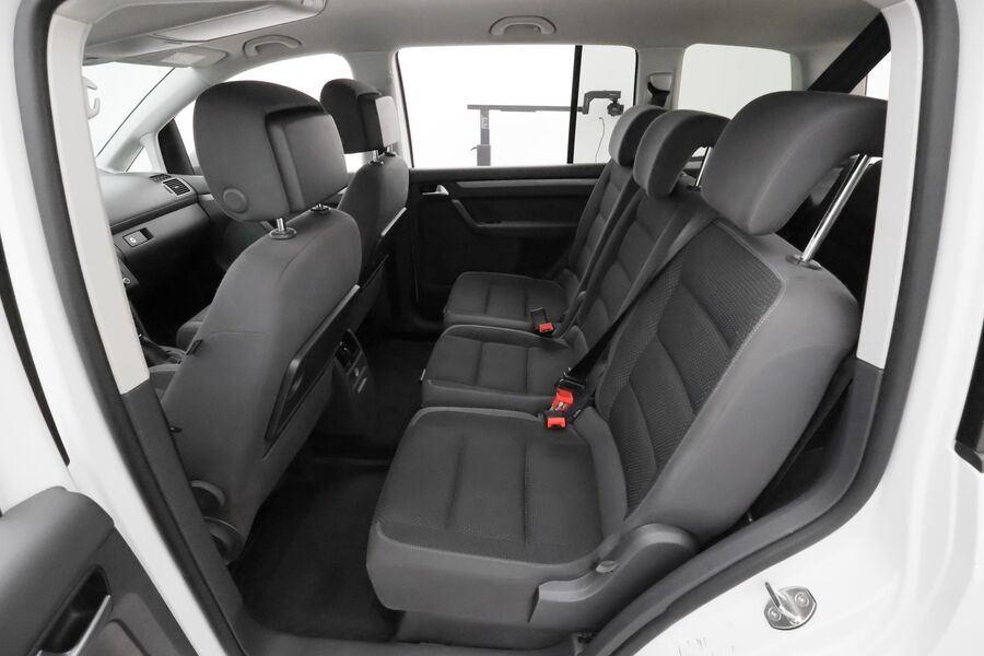 Volkswagen Touran vaihtoauto