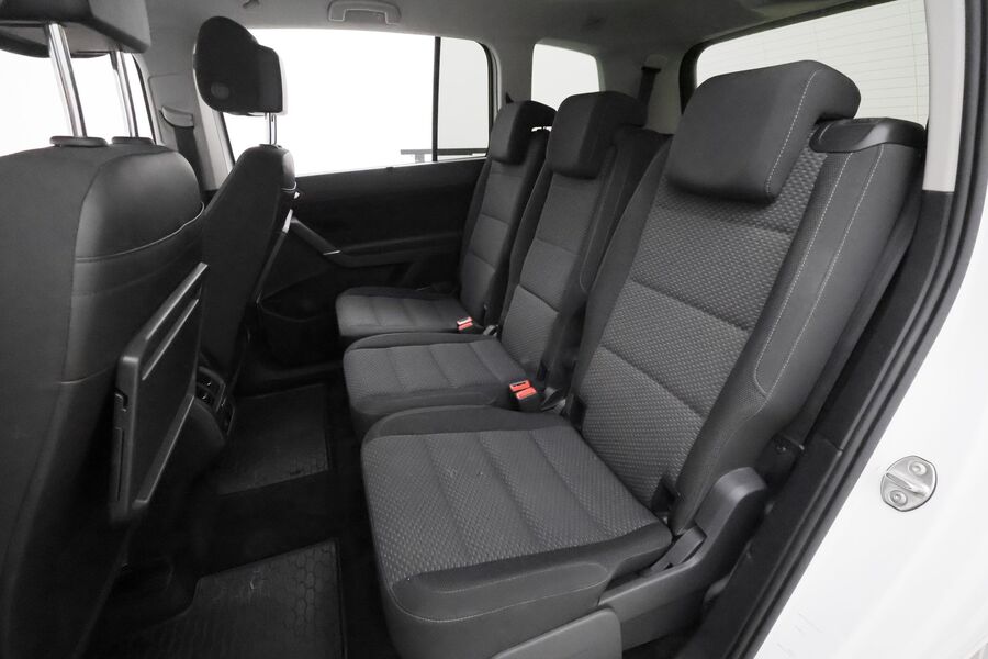 Volkswagen Touran vaihtoauto