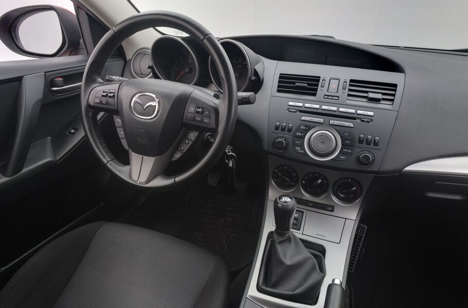 Mazda 3 vaihtoauto