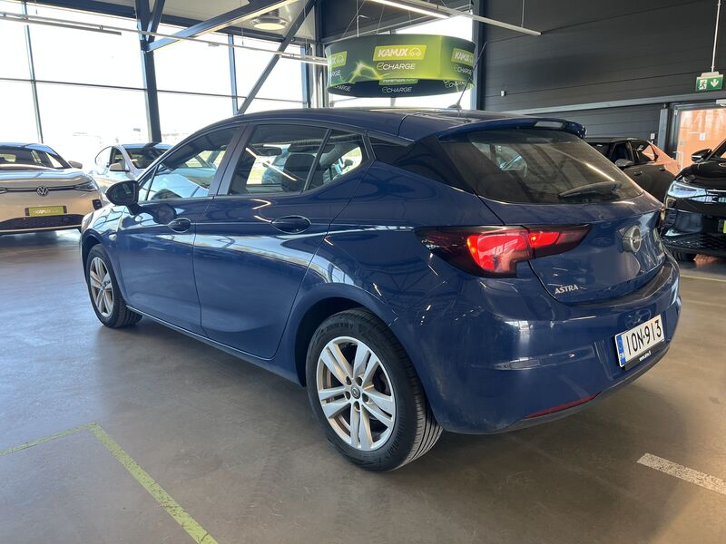 Opel Astra vaihtoauto