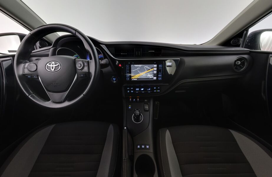 Toyota Auris vaihtoauto