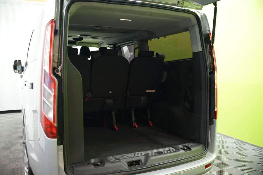 Ford Tourneo Custom vaihtoauto