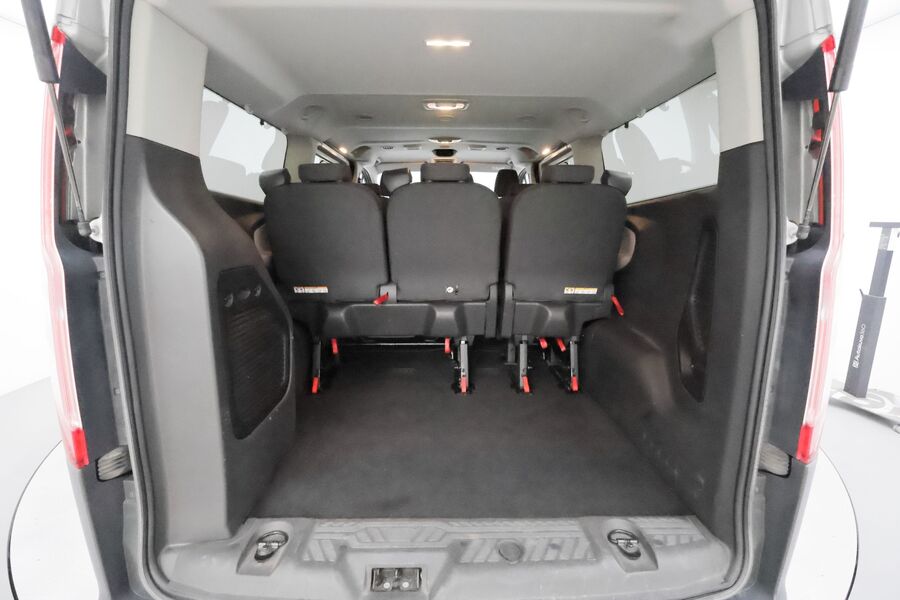 Ford Tourneo Custom vaihtoauto