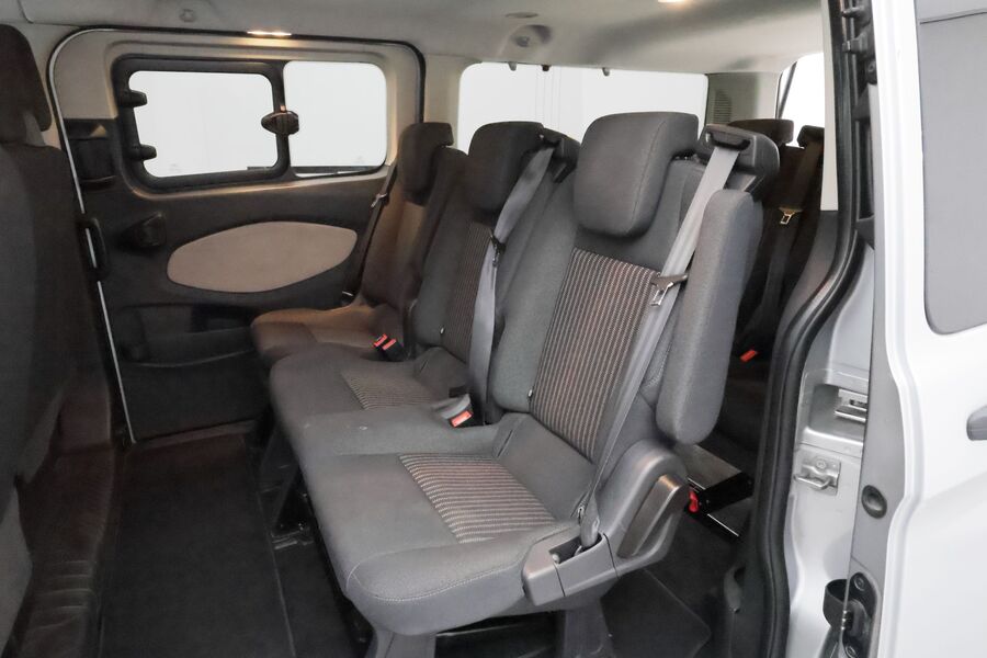 Ford Tourneo Custom vaihtoauto